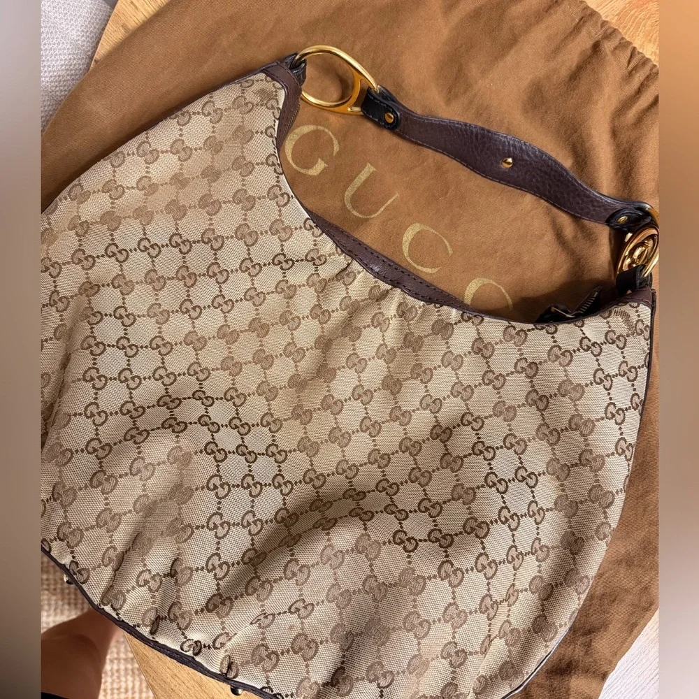 Gucci Tan Patterned Hobo Bag! Pristine condition!